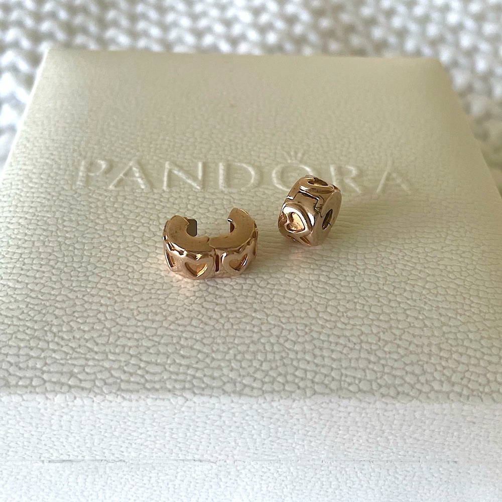 Pandora (Set of 2) Band of Hearts Clip Charm